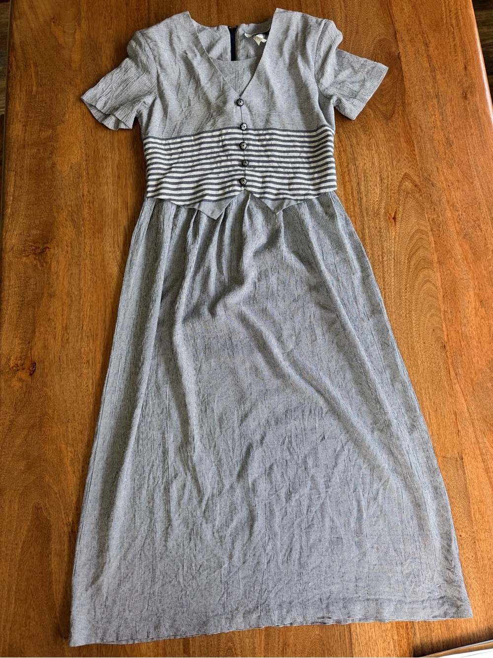 Vintage Women's Gray Midi Dress with Striped Waist
